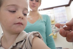 Можно ли менять смесь ребенку после прививки