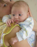 Вздутие живота и запоры у новорожденных что делать